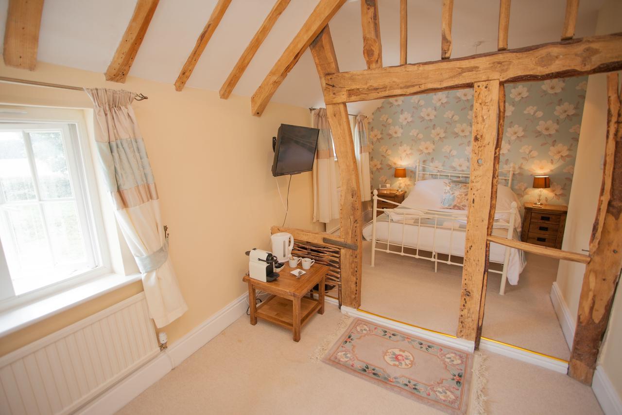 Pewsey The Seven Stars Inn מראה חיצוני תמונה